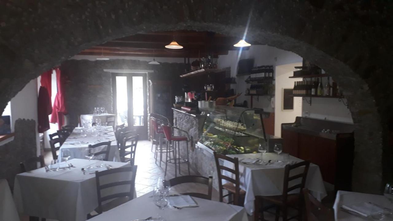 Taverna Del Dolmen Millesimo Exterior foto